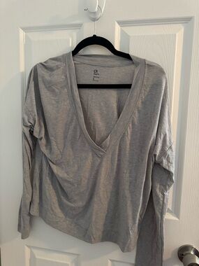 GAP Light Gray Deep V-Neck Long Sleeve Tee
